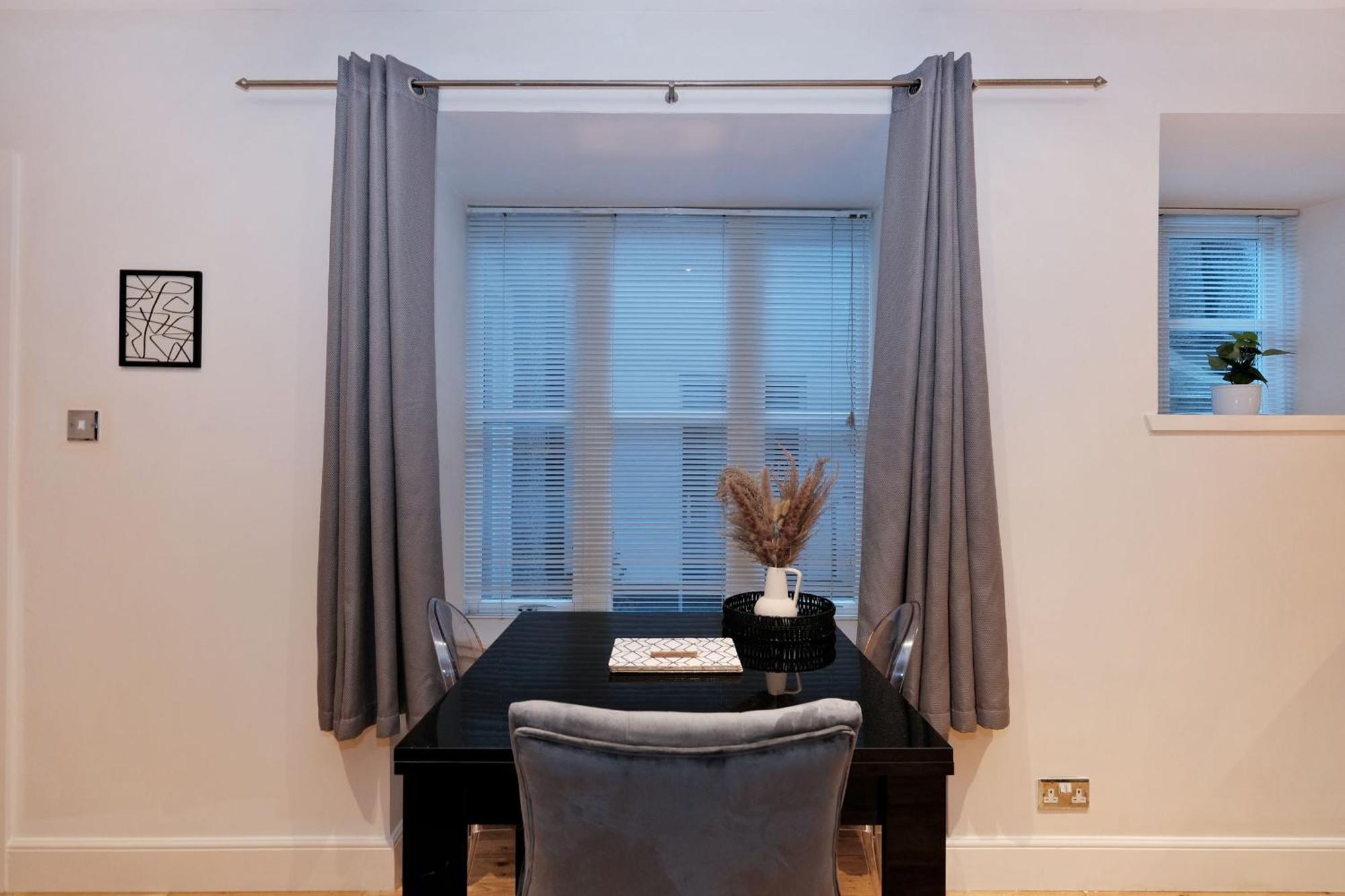One Of A Kind Historic 3 Bedroom Apartment Aberdeen Ngoại thất bức ảnh